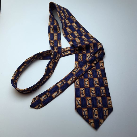 Martini As Seen Under the Microscope Cocktail Collection 100% Silk Tie 56 inches - Picture 7 of 8